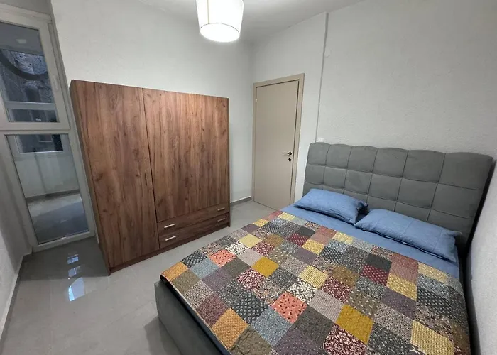 φωτεινό κοντά στο κέντρο τησ θεσσαλονίκης Apartment *